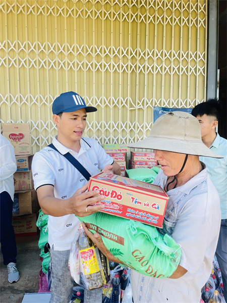 70 phần quà cho bà con khó khăn ở Xã Sông Phan, Huyện Hàm Tân, Tỉnh Bình Thuận4